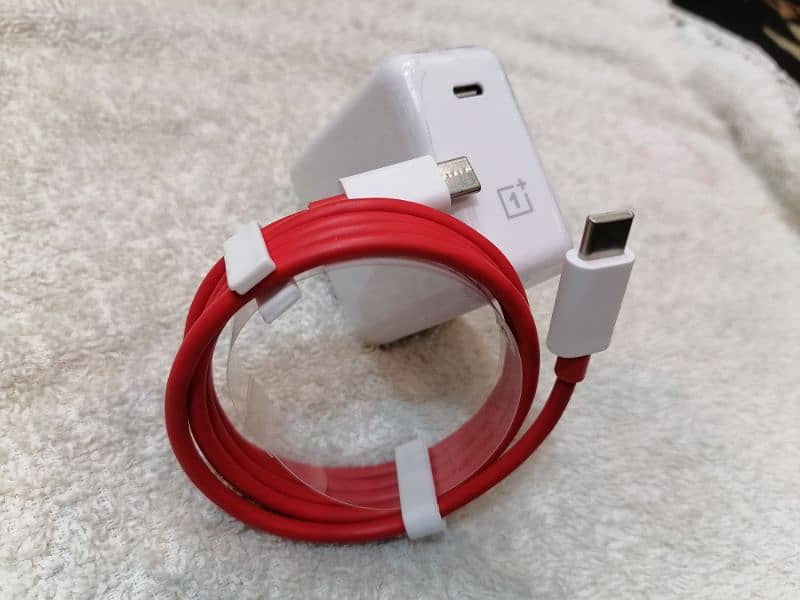 orignal box pulled 65w oneplus charger plus cable 4