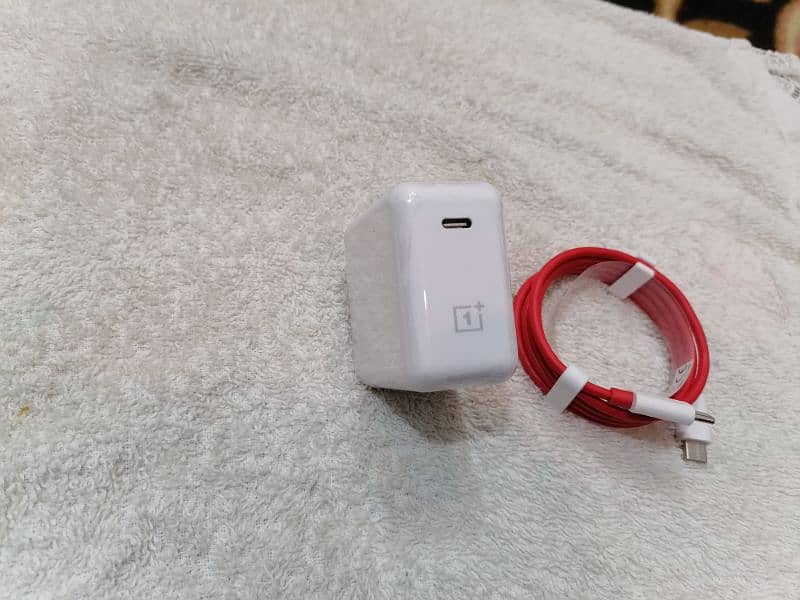 orignal box pulled 65w oneplus charger plus cable 5