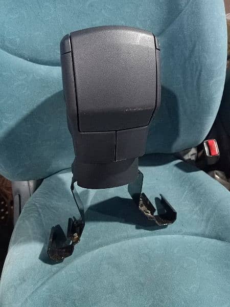 TOYOTA VITZ 2005 TO 2010 MODEL ARM REST CONSOLE AVALIBLE 1