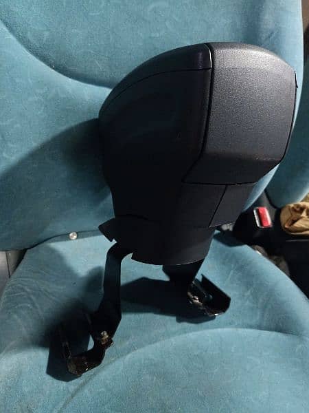 TOYOTA VITZ 2005 TO 2010 MODEL ARM REST CONSOLE AVALIBLE 2