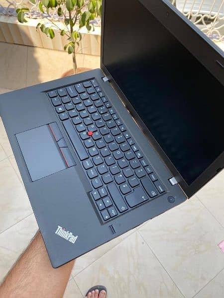 Lenovo Thinkpad X260 Corei5 6th Gen 4GB RAM 128 GB SSD 6