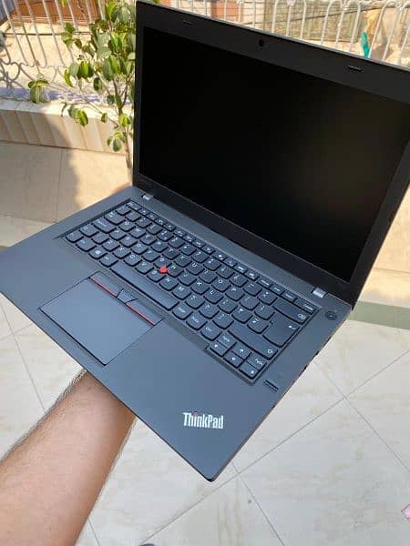 Lenovo Thinkpad X260 Corei5 6th Gen 4GB RAM 128 GB SSD 7