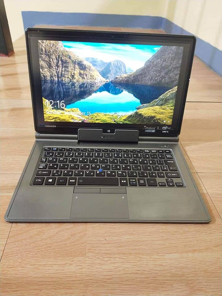 Toshiba Dynabook V715 Touch Screen - 2 in 1 Laptop 0
