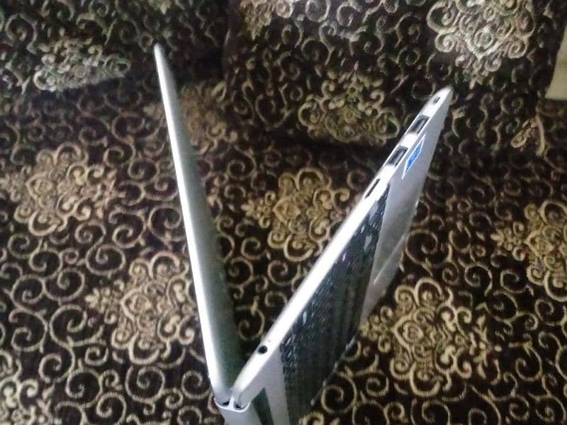 Asus Chromebook little bit used 1