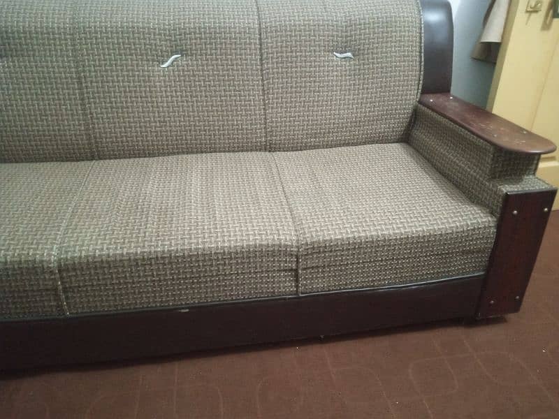 5 seater sofa good condition 1
