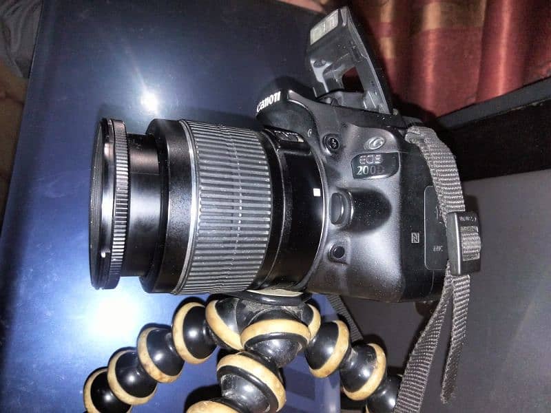 DSLR Canon EOS200d With dual lens 18-55 1