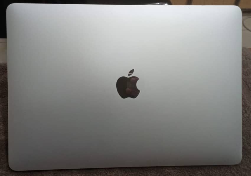 MacBook Pro 2016 Core i5 13 Inch Touch Bar 1