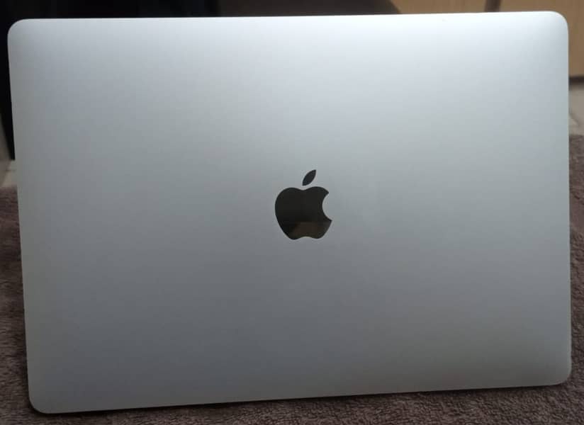 MacBook Pro 2016 Core i5 13 Inch Touch Bar 9