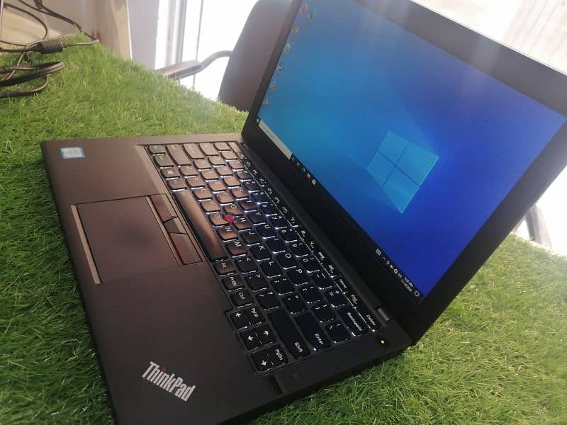 Lenovo x270 i7 6th gen 11