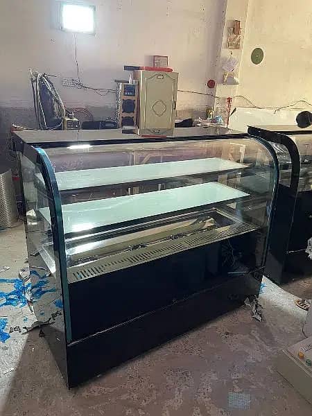 Display Counter/ Salad Bar For Sale Cake Chiller Baker 4