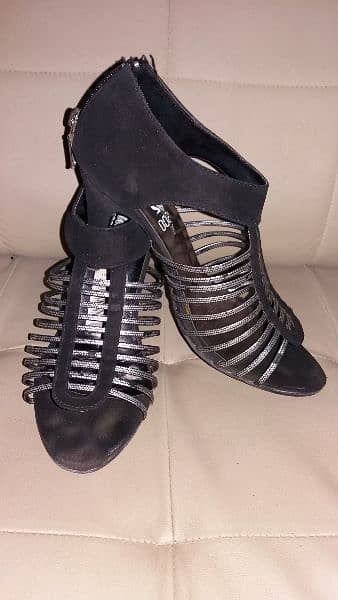 Branded Ladies Sandals/Heels 4