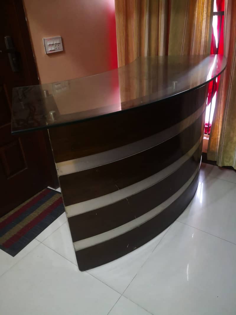 Reception Counter / Office Table 0
