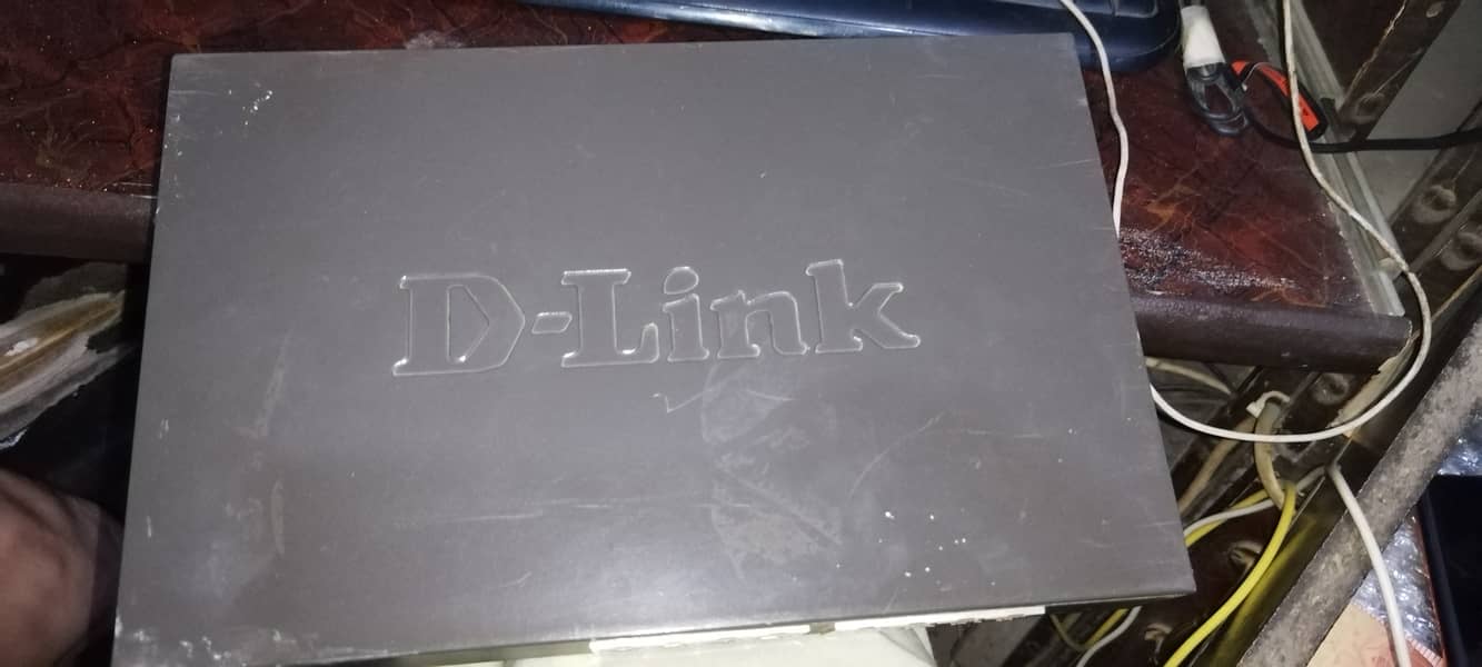 D-Link 16 Port Desktop Switch - Des-1016D 0
