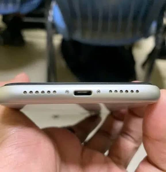 iphone 11 non pta with original charger 1