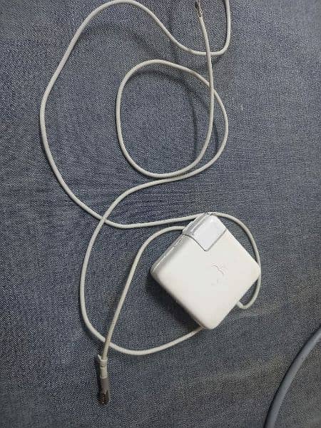 apple MacBook charger lowest price came from USA 1