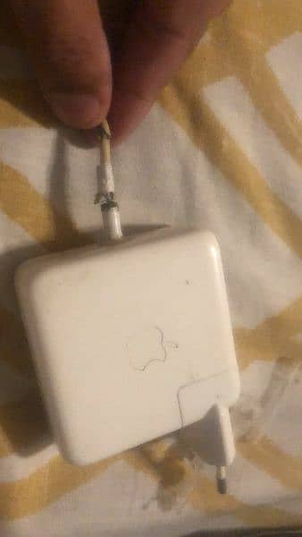 Apple MacBook pro and air Original charger repair in 12 min at door 7