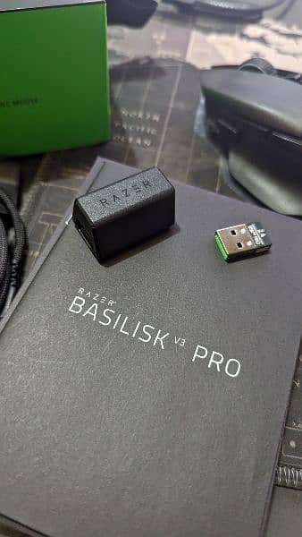 Razer Basilisk v3 Pro Wireless Mouse (Box Opened) 7