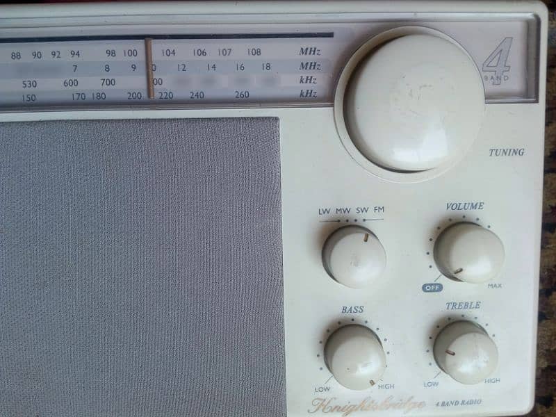 Dynatron (kingbridge) Shortwave Radio UK Model 6155 from 1990. 0