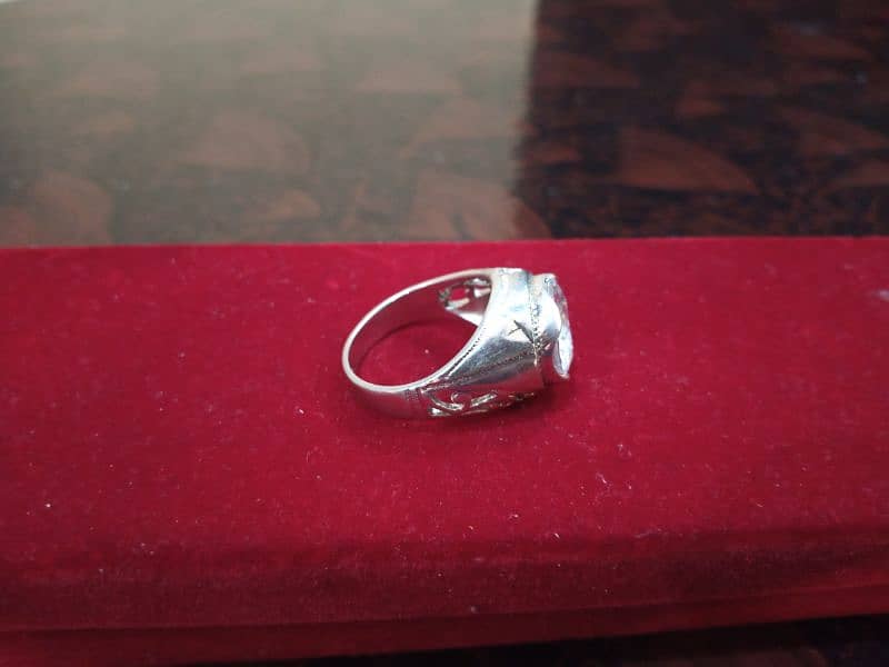 Sterling Silver (. 925) Thailand Chandi Ring like a Diamond 5