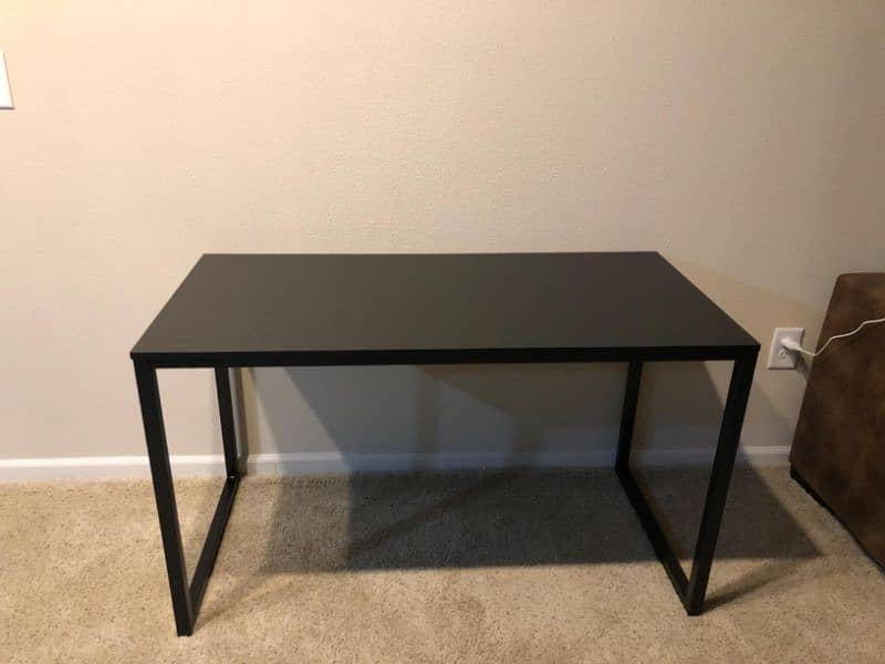 black gaming computer / study tables 0