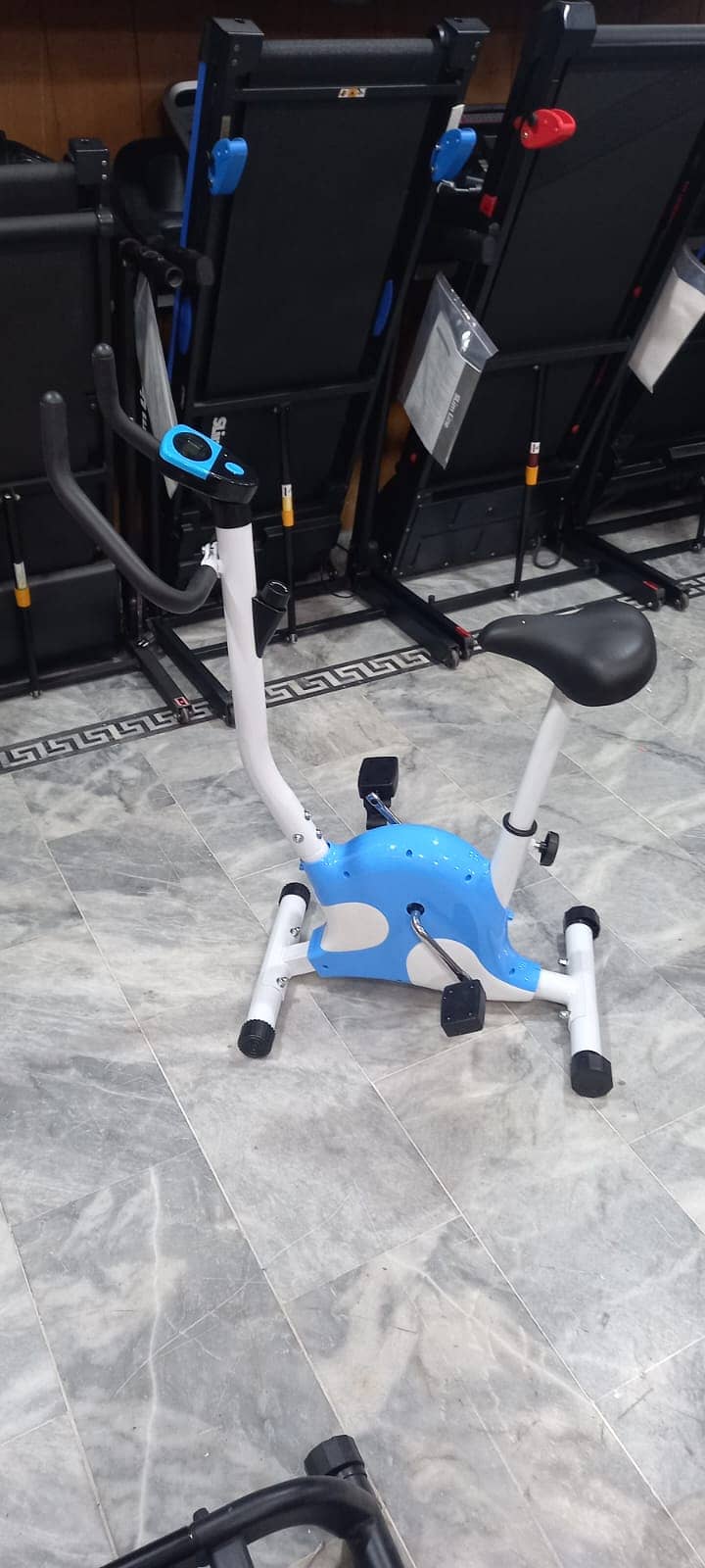Exercise treadmill,elliptical ,recumbent ,upright bike ,spin bike 5