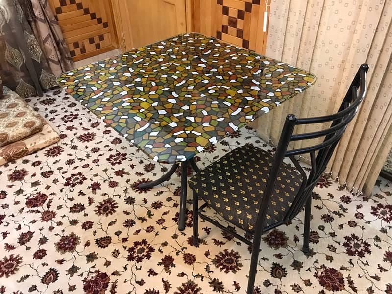 Dinning Table with 4-chairs 0