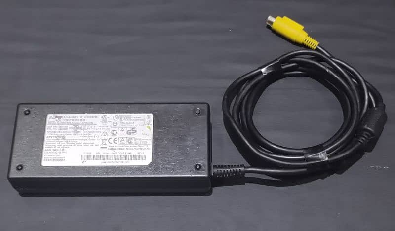 Toshiba Laptop Charger 120W 1