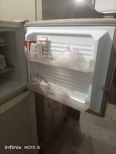 Dawlance fridge 14 cft. good working condition 2