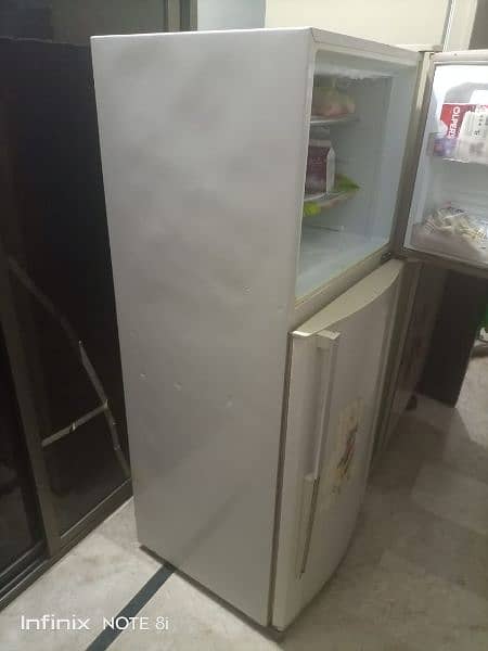 Dawlance fridge 14 cft. good working condition 4