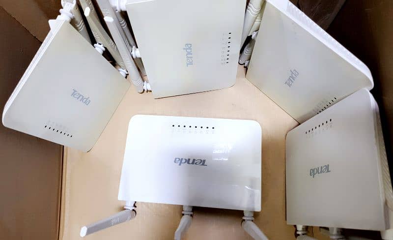 Tenda F3 used wifi/wireless Router 4