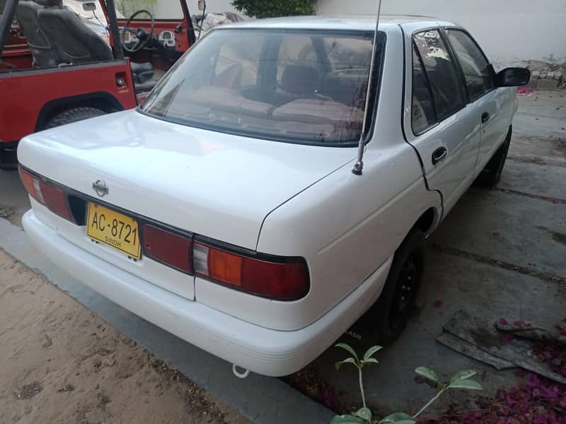 Nissan sunny 1992 / 1993 urgent sale in very good condition 7