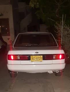Nissan sunny 1992 / 1993 urgent sale in very good condition 8