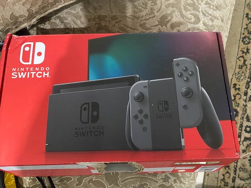 Nintendo switch version 2 in excellent condition 0