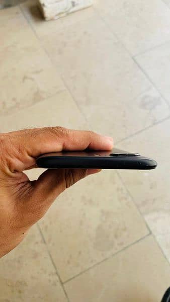 one plus 5t 6gb ram black clr lush condition 2