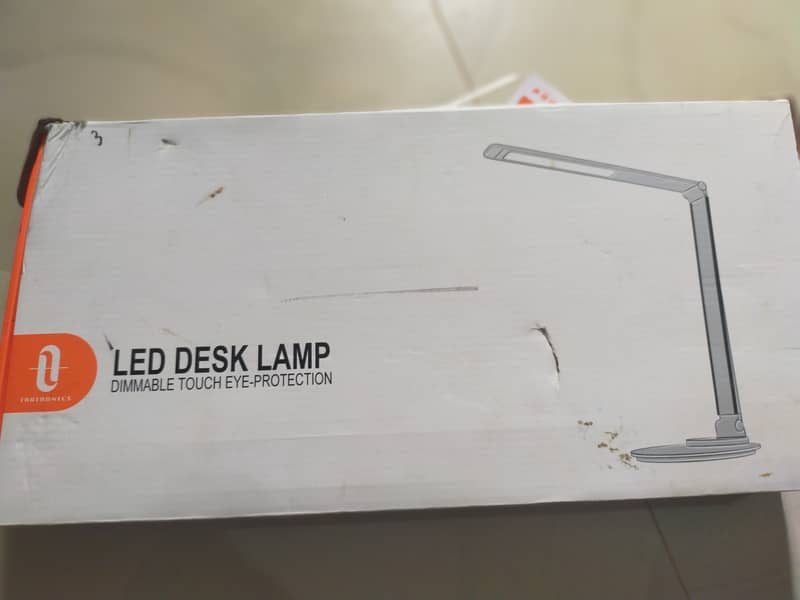 Taotronics LED Desk Lamp Adjustable Dimmable with Stable Charging Port 0