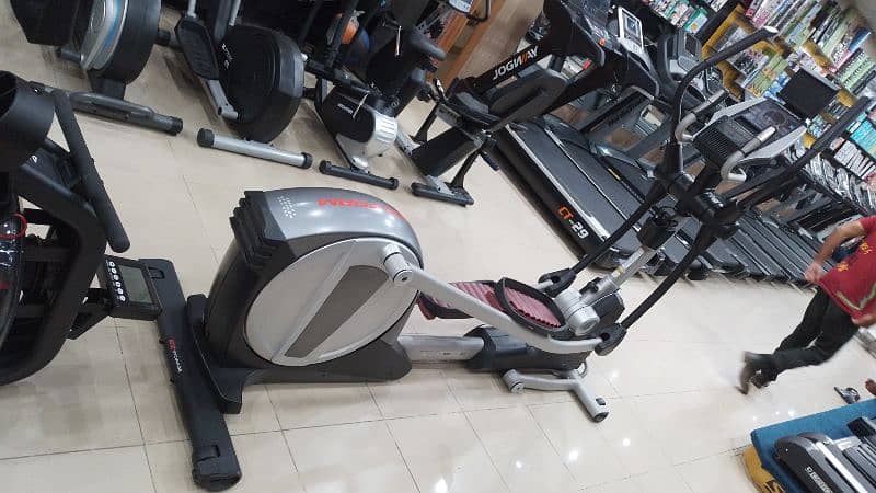 Sami commercial pro form usa elliptical  gum and fitness machine 6