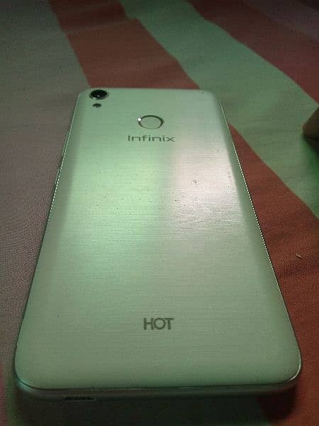 Infinix Hot 5 Mobile Phone with box (2 GB/16 GB ) dual SIM 1