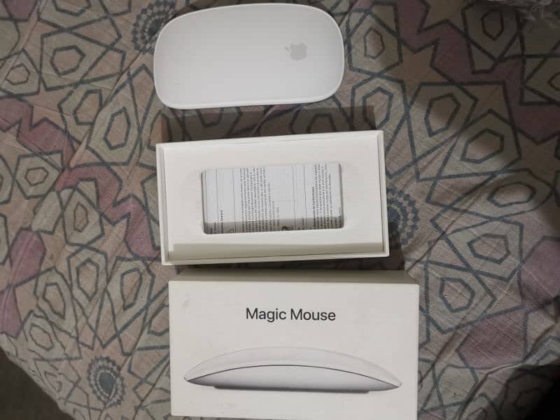 Apple Magic Mouse 2 with Box 9/10 condition 2