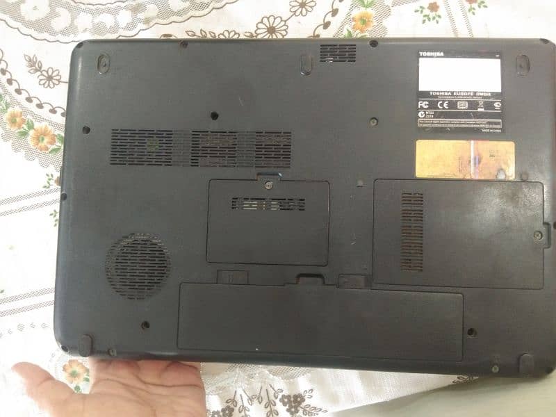 Toshiba satellite laptop for sale 9