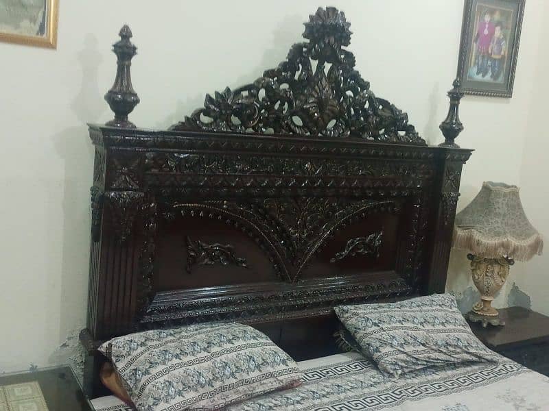 Chinuti wooden bed dresing 0/3/2/0/7/8/6/5/5/5/1 1