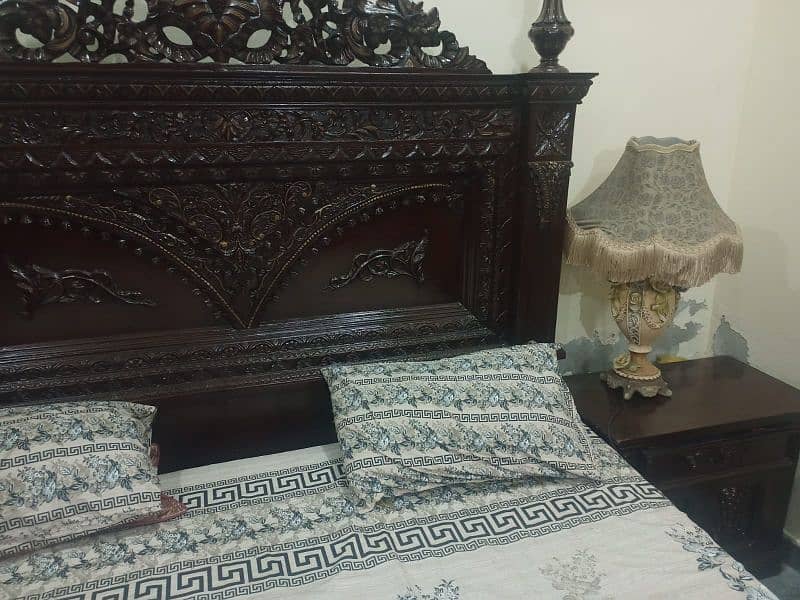 Chinuti wooden bed dresing 0/3/2/0/7/8/6/5/5/5/1 5
