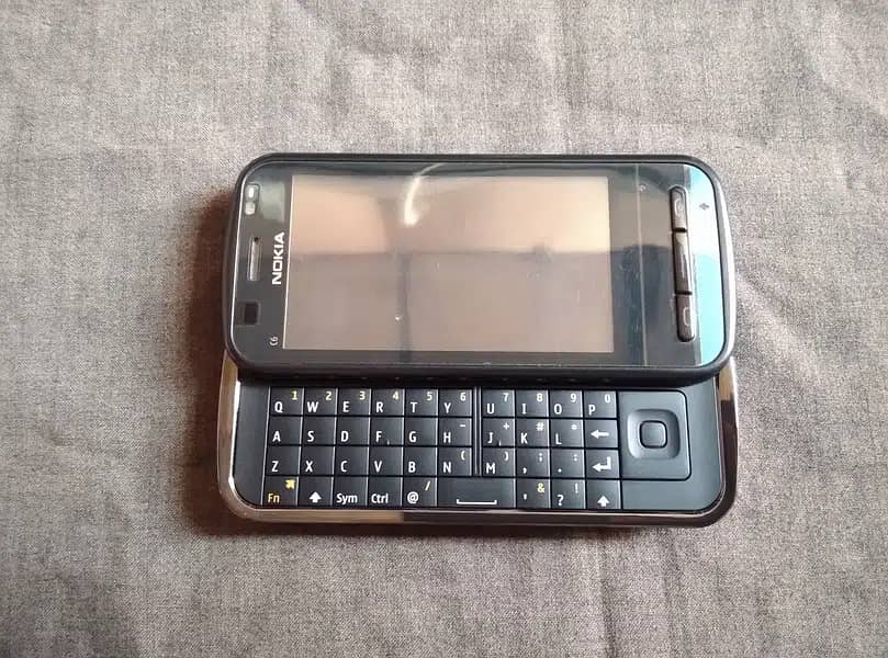 Nokia C6 0
