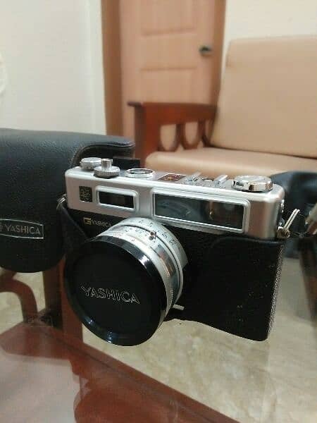 Camera with Accessories For Sale 1