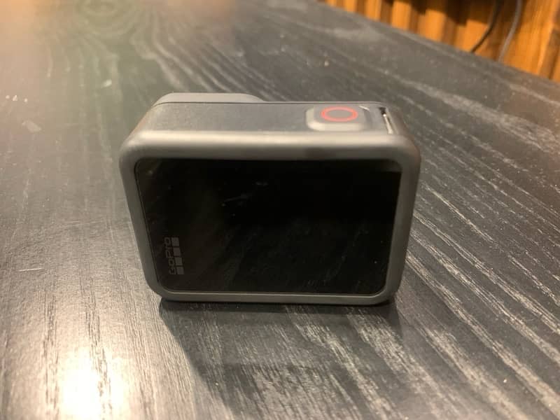 GoPro Hero8 Black+3 additional batteries & charger 1