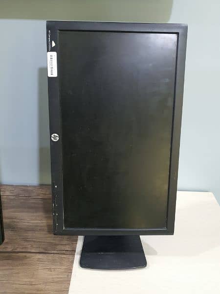 HP monitor  screen 21 inchs  for pc and Laptop use and office 1