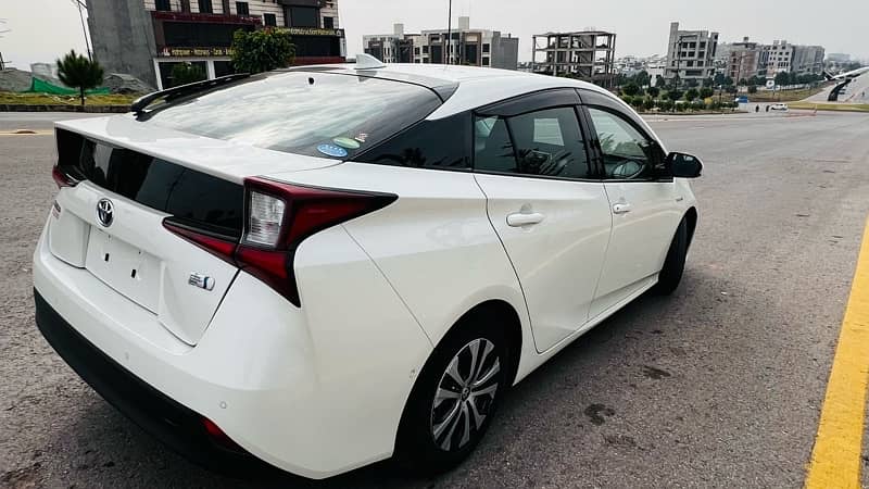 Toyota Prius 2020 12