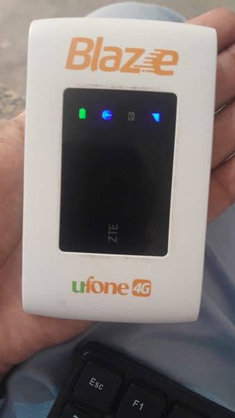 zong jazz ptcl telenor 4g LCD device unlocked all sims COD 03497873248 4
