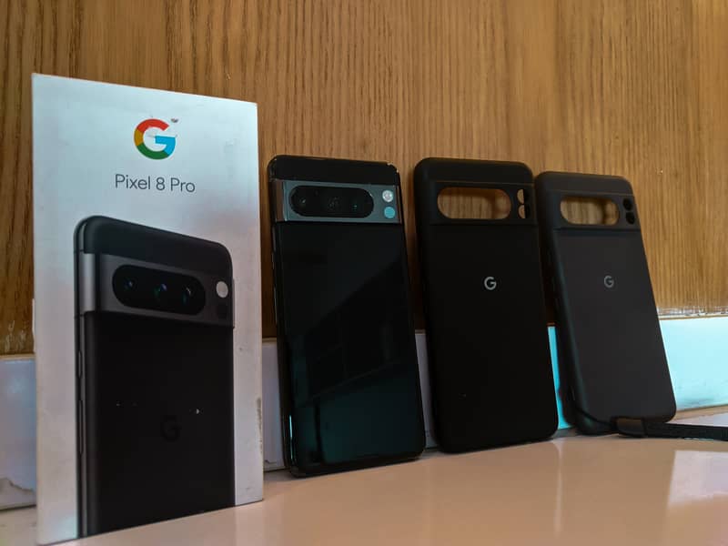 Google Pixel 8 Pro (12/256) with box and back covers 1