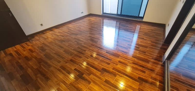 Wooden Floor, Wallpaper, vinyl floor, Window blinds, carpet tiles. 5