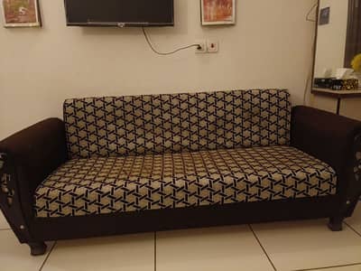 3 seater sofa cumbed is available for sale